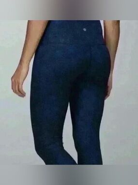 Lululemon Geometric Cropped Leggings Navy Size 4